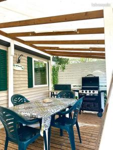 Campings Mobil-home 6 personnes chez Vonvon : photos des chambres