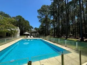 Espectacular Casa en Barrio Privado El Faro, 5 suites independientes - 卡梅隆