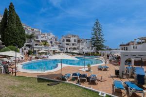 apartamento con amplio porche y bbq