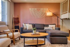 The Scott Casa - Walkable to Old Town Scottsdale, vibrant space, inviting patio!