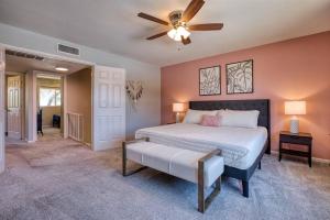 The Scott Casa - Walkable to Old Town Scottsdale, vibrant space, inviting patio!