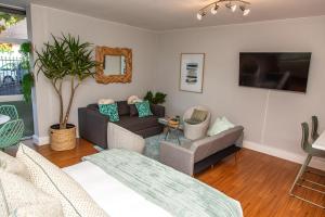 Family Unit - Near Waterfront & Stadium - Pool & Parking