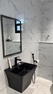 74Stay Elegant&self entry studio