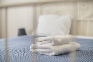 Apartment Steps From Historic Center Plaka