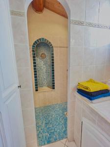 Appartements Appartement de 2 a 6 personnes 3 chambres proche Aeroport Marseille Marignane -confortable - et tout equipe : photos des chambres