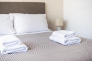 Apartment Steps From Historic Center Plaka