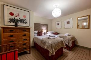 Old School Refectory Highland Club