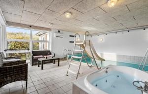 Awesome Home In Ringkøbing With Wifi