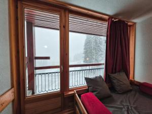 Résidence Lauzieres - Studio 5 personnes skis aux pieds et proche des commerces dans le village du Charvet à Arc 1800 MAE-2194