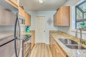 < 1 Mi to Ocean: North Myrtle Beach Home w Grill!