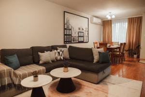 Apartment Rhea with Terrace & Parking