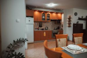 Apartment Rhea with Terrace & Parking