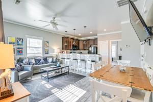 Walk to Shore Myrtle Beach Home with Pool Access!