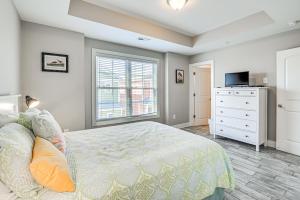 Walk to Shore Myrtle Beach Home with Pool Access!