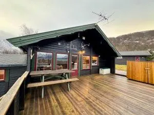 Big cabin in Lyngen Fjords - Jægervatnet