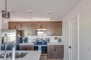 Modern Bozeman Condo with Balcony and Mountain Views!