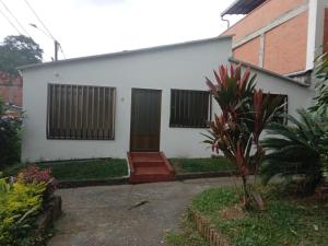 Casa familiar cerca a Parque Metropolitano del Café, Aeropuerto, Terminal de Transporte, Villa Olímpica, Estadio, Expofuturo