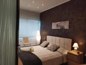 TWIN HOUSE - Полла