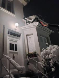 Gîte avec parking, au calme, entre Colmar-Riquewihr et Obernai, terrasse, vue sur espaces verts et coteaux d Alsace, route du vin-châteaux