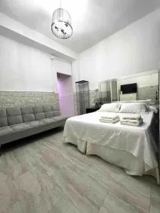 Estudio con entrada independiente en Madrid - Cuatro Vientos