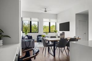 Upstay New Renos Spacious Apartment near SoCo