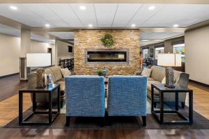 Best Western Plus Lacombe Inn and Suites
