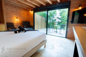 BNB TOULOUSE - Le Chalet des coteaux - Cadre magnifique - WiFi - Parking