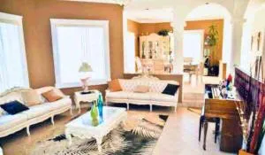 Beautiful 6 bedrooms mansion with a pool - Raulis