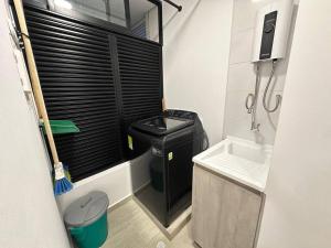 Amara 904-Lindo Apartaestudio en Laureles con hermosa vista