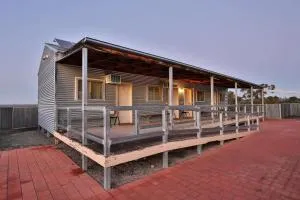 Mungo Shearers' Quarters - Mungo