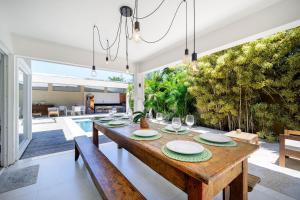 BZ80 Centro de Buzios! Linda Casa c Piscina!