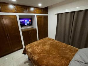 Amplia casa cerca malecón