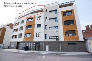 Modern Rooftop Apartment