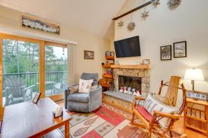 Cozy Bretton Woods Ski-InandSki-Out Condo with Deck!