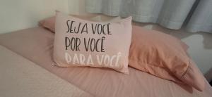 Apto 2 quartos condomínio club 1