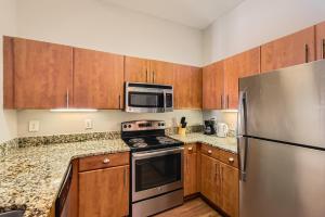 Crest at Midtown 4514 l 1 Bedroom 1 Bathroom