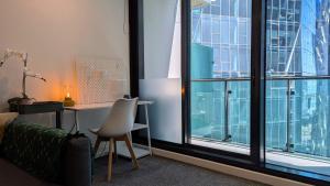 Central CBD apartment with parking available