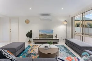 Spacious 4-Bedroom House in Peaceful Epping - Beecroft