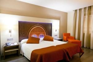 Double or Twin Room room in Hotel Porcel Sabica