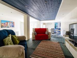 Villa in Marbella with Private Pool and Beach