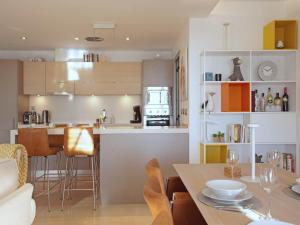 Sunny Terrace Apartment