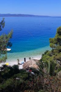 Apartments with a parking space Krvavica, Makarska - 23540 