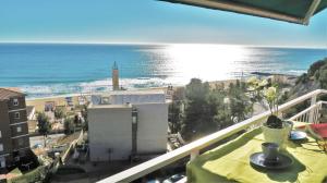 Bianca Seaview & Beach Apartment