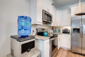 2 Mi to Lake Conroe Access Home with Pool Table!