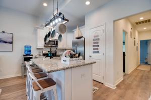 2 Mi to Lake Conroe Access Home with Pool Table!