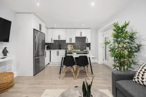 Cozy Renovated Luxurious Guest Suite located in Toronto - Agincourt