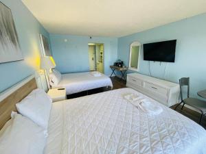 Sand Castle resort #8 ocean front great condo