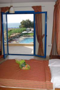 Studio with Sea View (2 Adults)