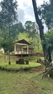 Pousada Camping e Restaurante Vila dos Arcanjos - Quatis