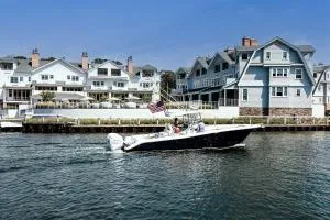 Canoe Place Waterfront Residences - Mattituck